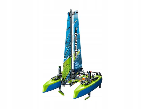 LEGO Technic – 42105 Catamaran – New