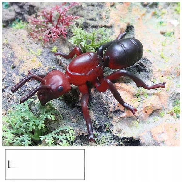3 PLASTIC MINIATURE ANTS – DECORATIONS FOR THE TABLE AND GARDEN