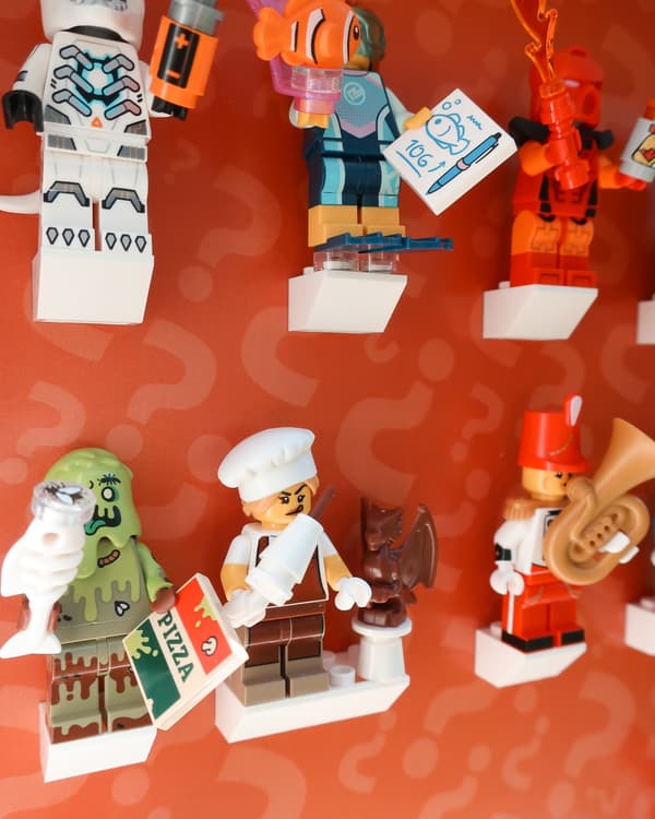 LEGO MINIFIGURES FRAME 71052 SERIES 29 27CM