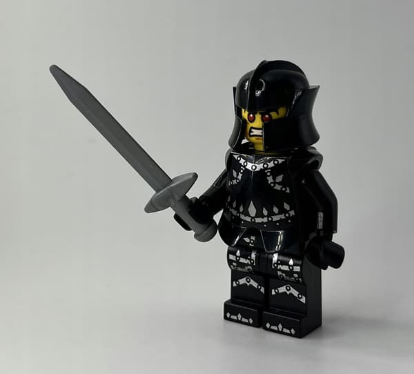 LEGO MINIFIGURE 8831, SERIES 7: EVIL KNIGHT