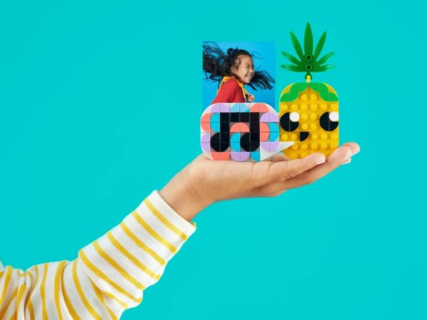 LEGO 30560 DOTS – Pineapple – photo frame and miniature blackboard