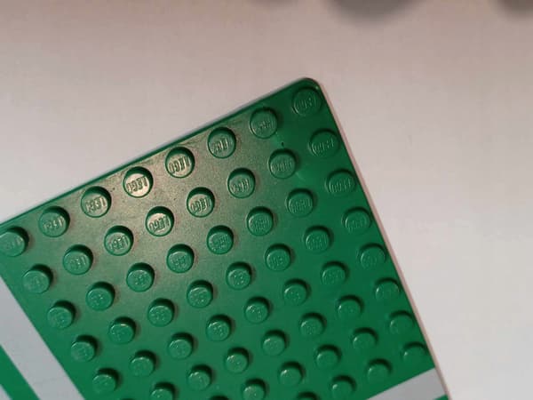 190A1. LEGO thin building plate, 32x32, damaged, 2360