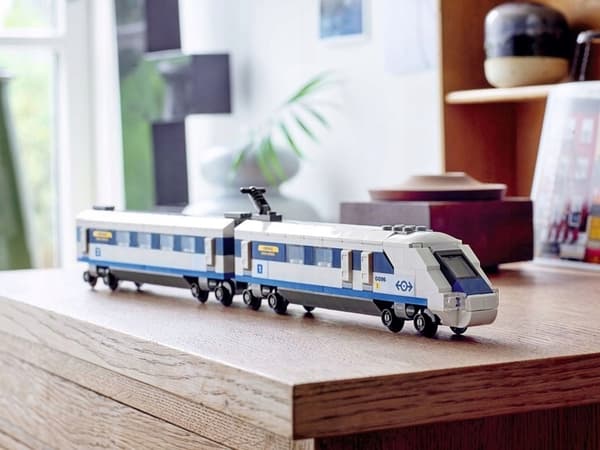LEGO 40518 – Creator High-Speed Train