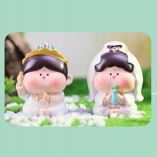 8x Adorable Cake Topper Figures – Unique Decorations: Cartoon Statues and Mini Models