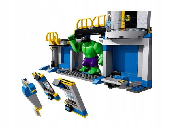 LEGO Super Heroes 76018 Hulk: Lab Wreckage.