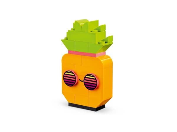 LEGO 11027 CLASSIC – CREATIVE FUN WITH NEON COLOURS
