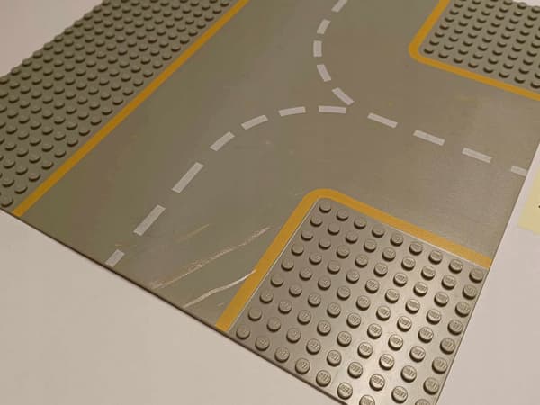 190A20. LEGO thin building plate, 32x32, damaged 607
