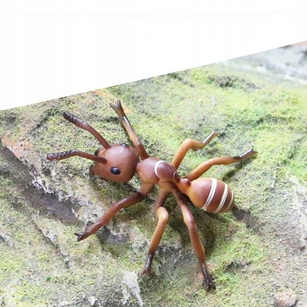 3 PLASTIC MINIATURE ANTS – DECORATIONS FOR THE TABLE AND GARDEN