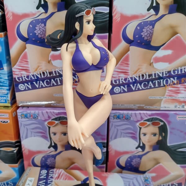 One Piece Anime Robin ‘Vacation’ Figurine by Banpresto