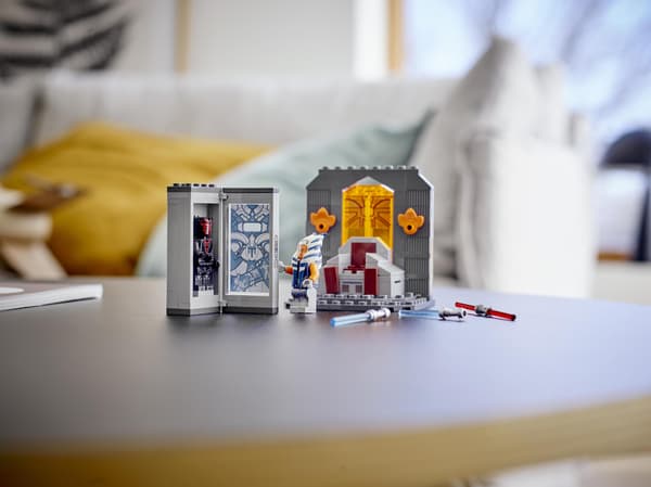LEGO Star Wars ‘Clash on Mandalore’ set as a present