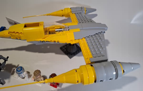 LEGO Star Wars: 7877 – Naboo Starfighter
