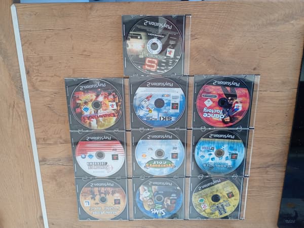 PS2 GAME SET: 10 PlayStation 2 (PS2) games in boxes