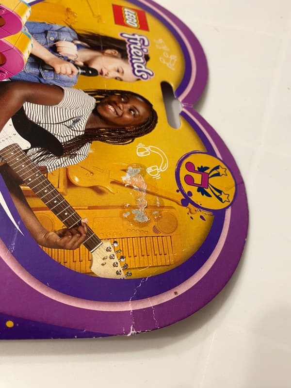 LEGO Friends 41354 Andrea’s Heart-Shaped Box