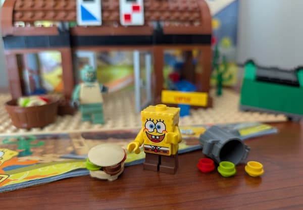 Lego 3825 SpongeBob’s Krusty Krab with Box