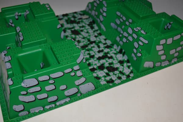 Lego brick from sets 6091, 6098, 10176 and 30271px2