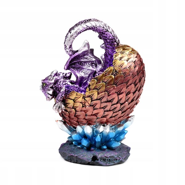 Elementy figurine: A small dragon hatching from a crystal egg