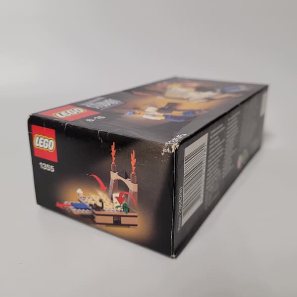 Lego Adventurers Studios 1355 Johnny Thunder MISB 2000 Santa and Christmas tree