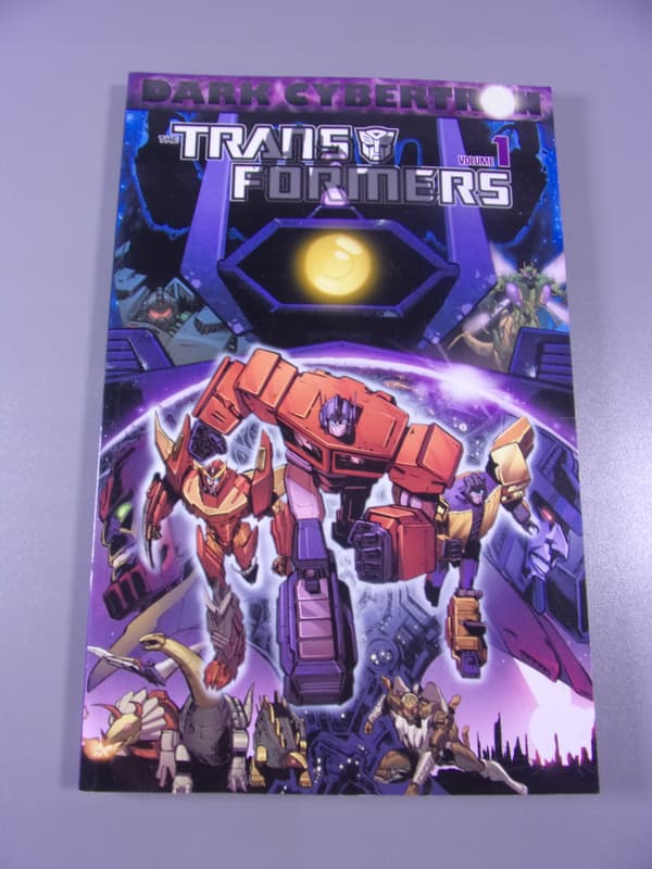 THE TRANSFORMERS: DARK CYBERTRON 1, 2014, English-language edition