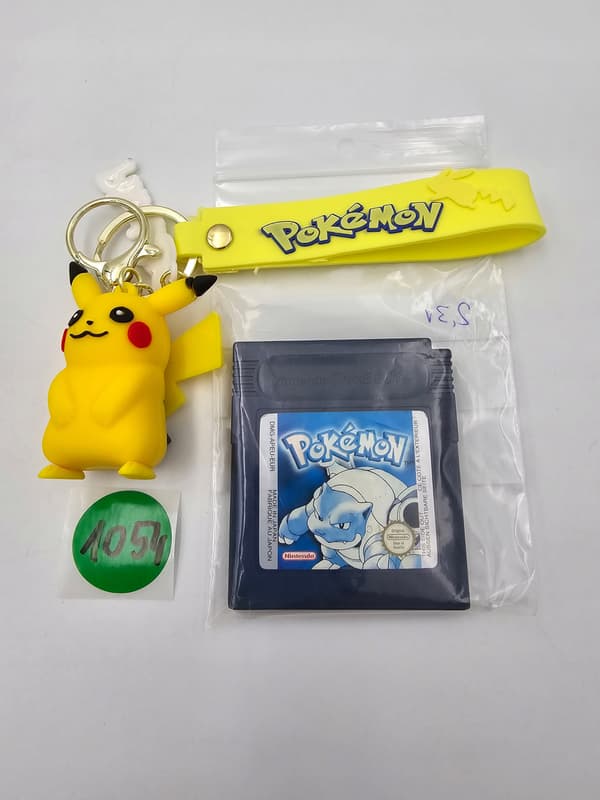 POKÉMON BLUE VERSION (ORIGINAL) + FREE KEYRING