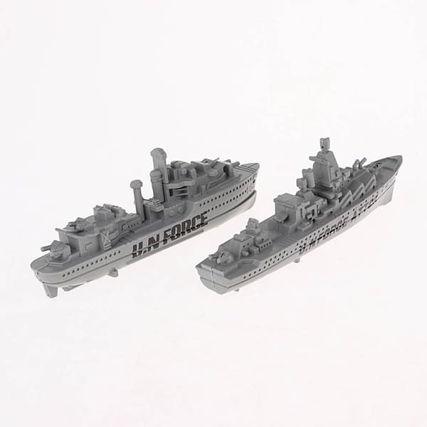 10 pieces: Warship model assembled by children