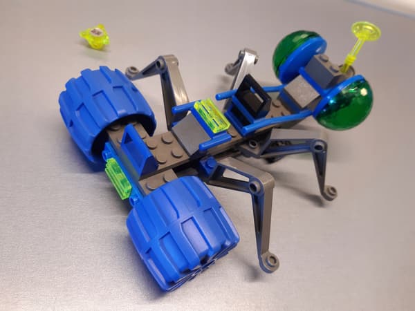 LEGO Space Insectoids 6837 Cosmic Creeper