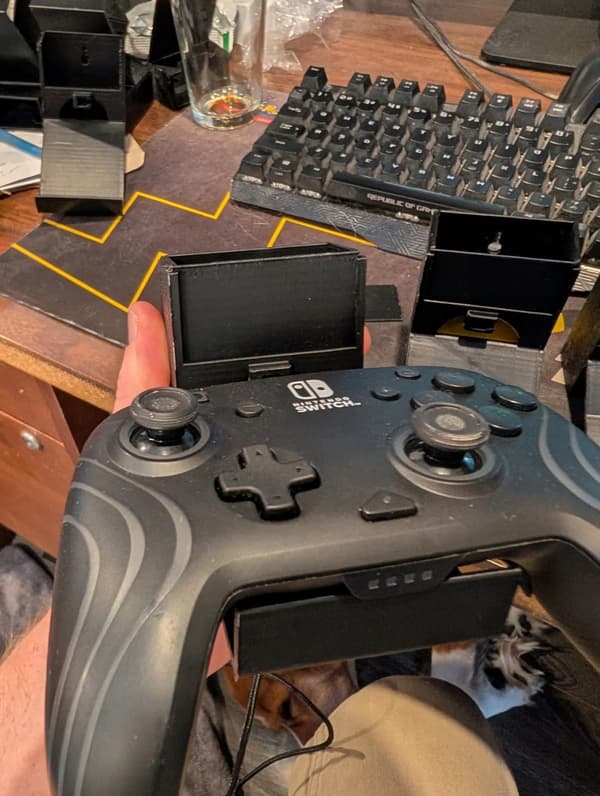 Stackable Console Controller Stand