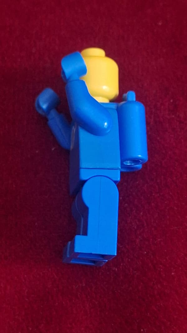 Lego 6827 Strata Scooter – Classic Space 1987 – 100% complete.