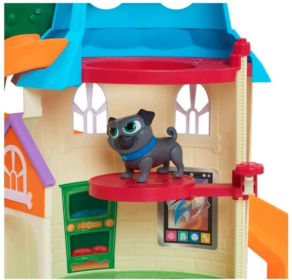 BINGO AND ROLLY'S TWO-STOREY PLAYHOUSE WITH 2 MOVABLE FIGURES AND INTERACTIVE FEATURES