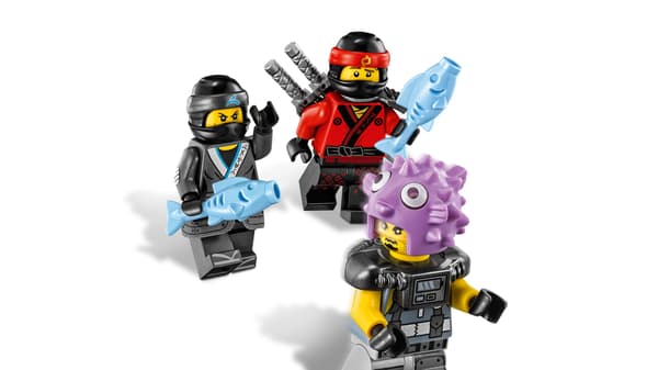 LEGO Ninjago LEGO Ninjago Skier 70611 Description