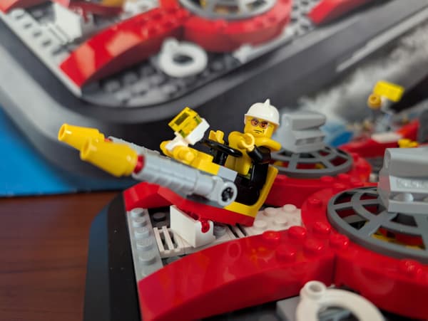 Lego 7944 Fire Brigade Hovercraft with Box