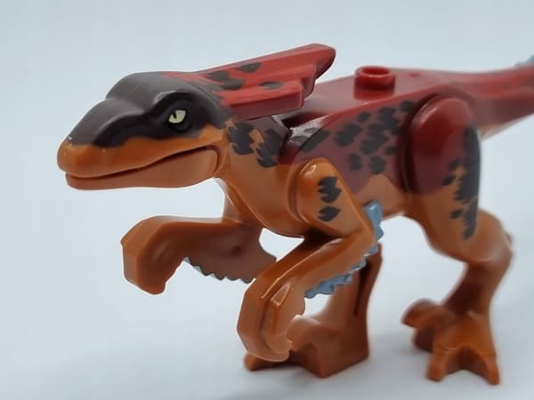 LEGO 76951 Jurassic World DINOSAUR PYRORAPTOR minifigure pyroraptor01