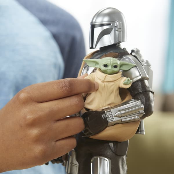 STAR WARS: The Mandalorian and Grogu Interactive Figures