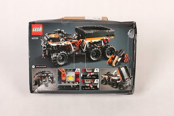 Lego Technic Off-Road Vehicle 42139 ((((dented box)))))
