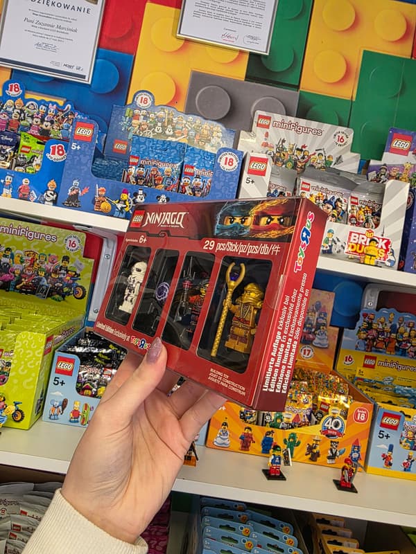 LEGO Ninjago Bricktober Minifigures 5004938