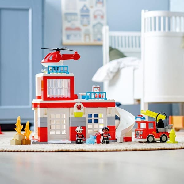 LEGO Duplo 10970 Fire Station and Helicopter