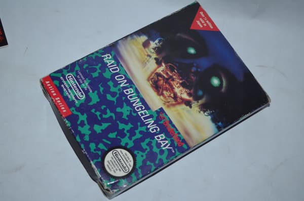 NINTENDO NES RAID ON BUNGELING BAY BOX