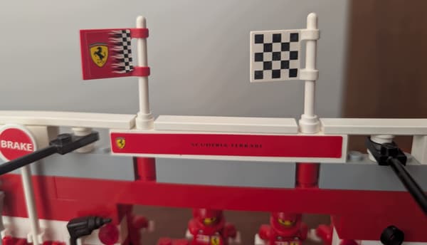 Lego 8375 Ferrari F1 Pit Stop