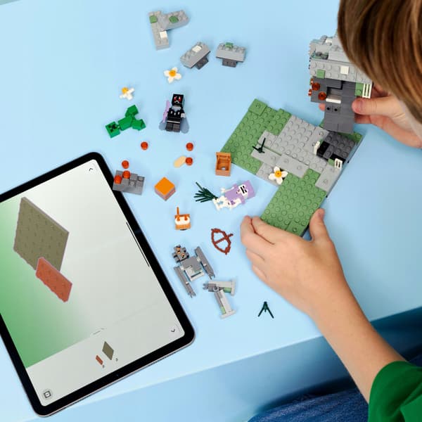 LEGO Minecraft The Withered Garden 21586