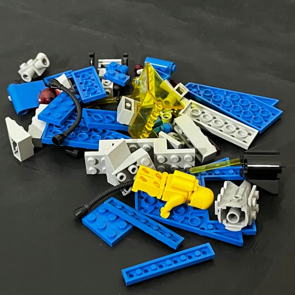 6872 LEGO Moon Patrol Ship