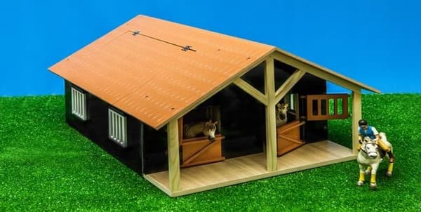 HIPO STABLE OUTBUILDING