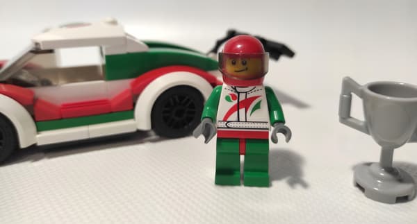 LEGO City: 60053 – Racing Car