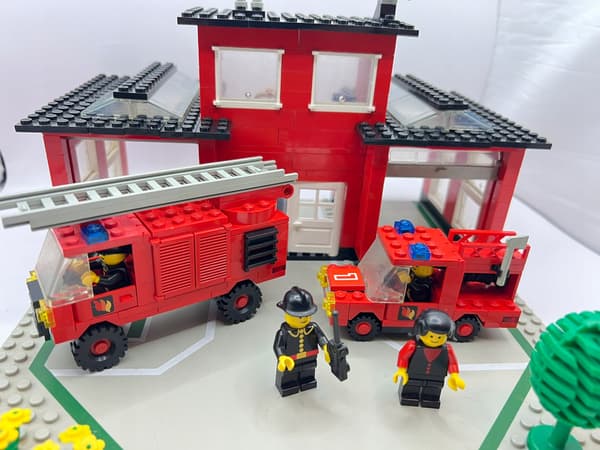 LEGO 6382 Town Fire Station