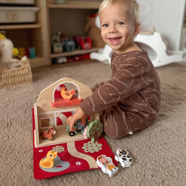 WOODEN FOLDABLE TOY FARM IN A SUITCASE