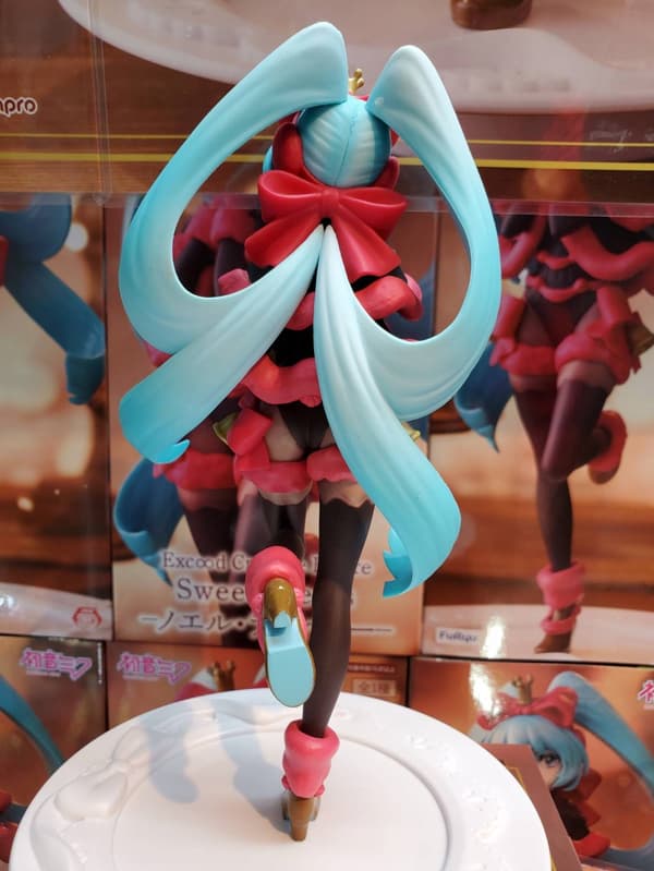 Hatsune Miku PVC Statue – SweetSweets Series: Noel Raspberry Ver. – 21 cm