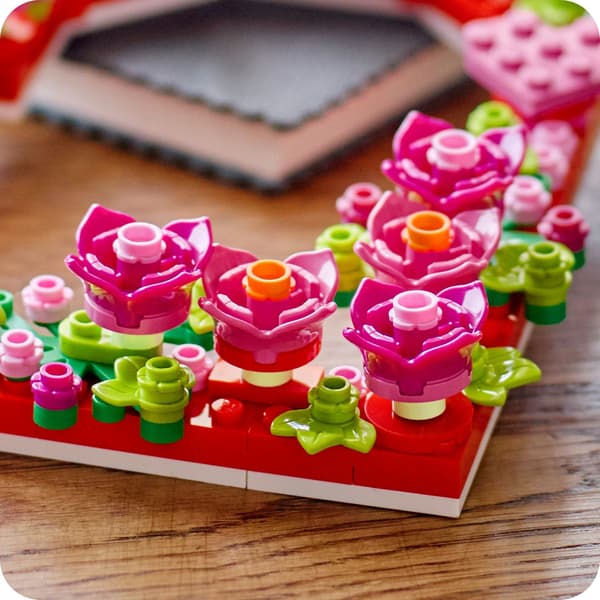 LEGO Creator Heart-Shaped Ornament 40638