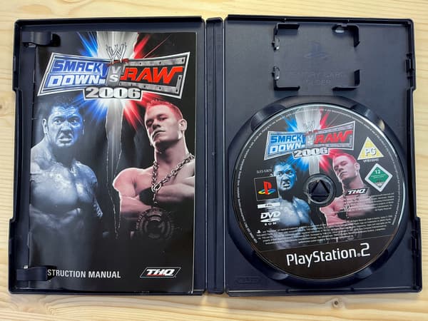 SMACK DOWN VS RAW 2006 disc – very good+ condition, complete PS2 set