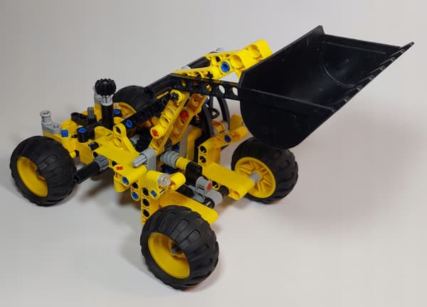 LEGO Technic: 42004 – Backhoe loader