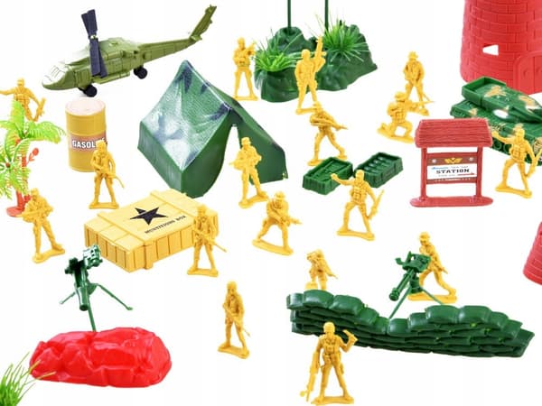 ARMY IN PLASTIC WRAP [FIGURINE]