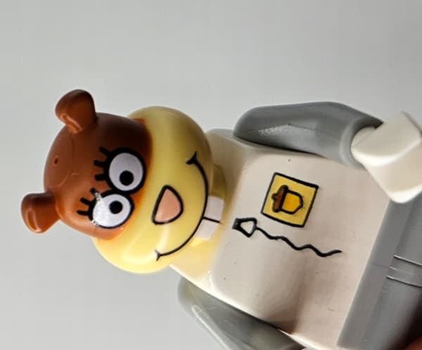LEGO figure bob012 Sandy Cheeks /
