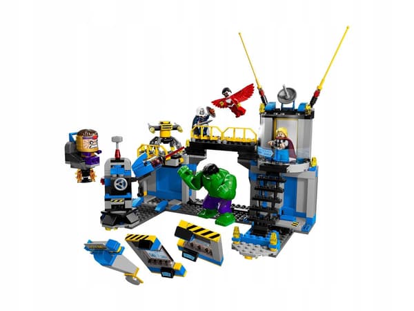 LEGO Super Heroes 76018 Hulk: Lab Wreckage.